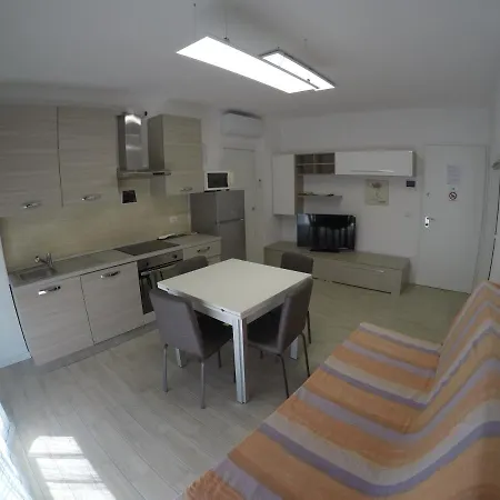 Trilocale Con Piscina - Agenzia Cocal Apartment Caorle